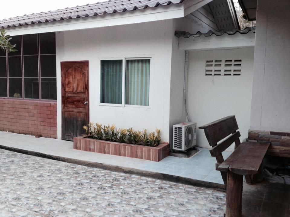 מלון Ban Hua Nam Mae Sakut Pimpa House מראה חיצוני תמונה